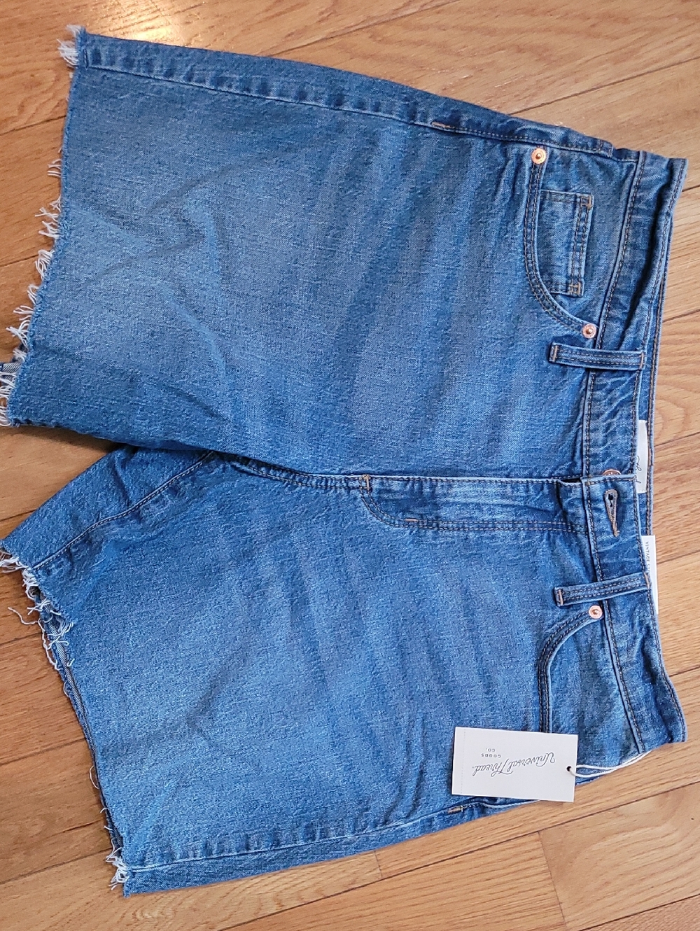 NWT Universal Thread Bermuda Denim Shorts Size 10 Frayed Raw Hem Blue Jeans